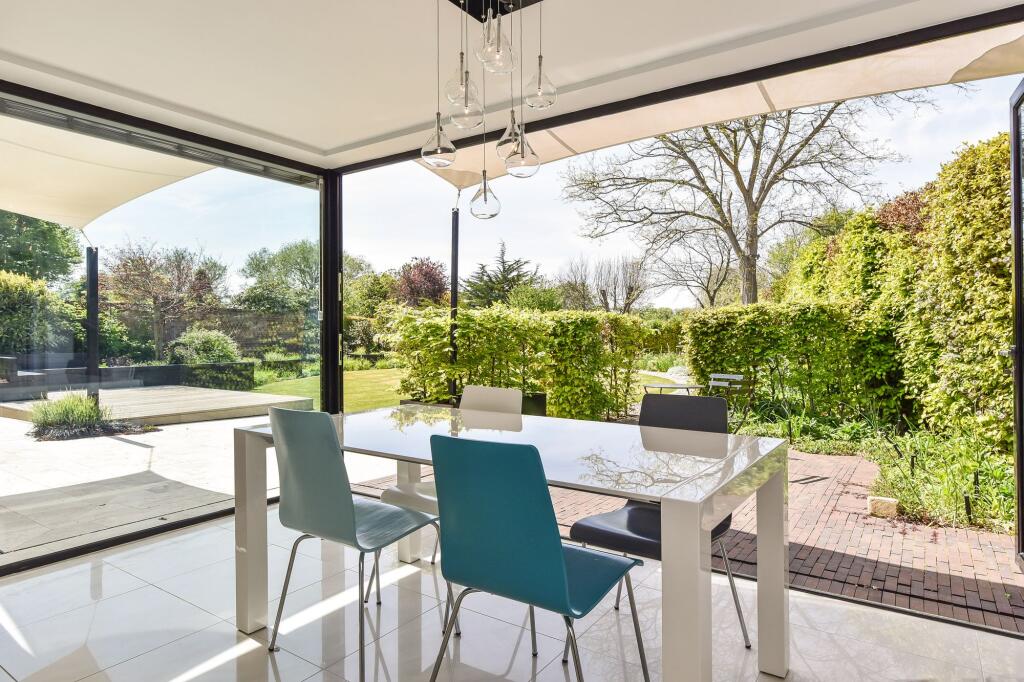 House in Chichester, Birdham - More