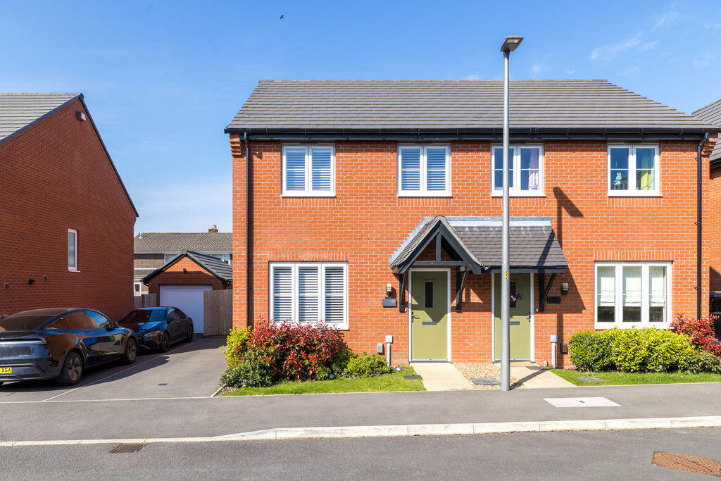 Main image of property: Bullrush Meadow, Standish, WN6 0WH
