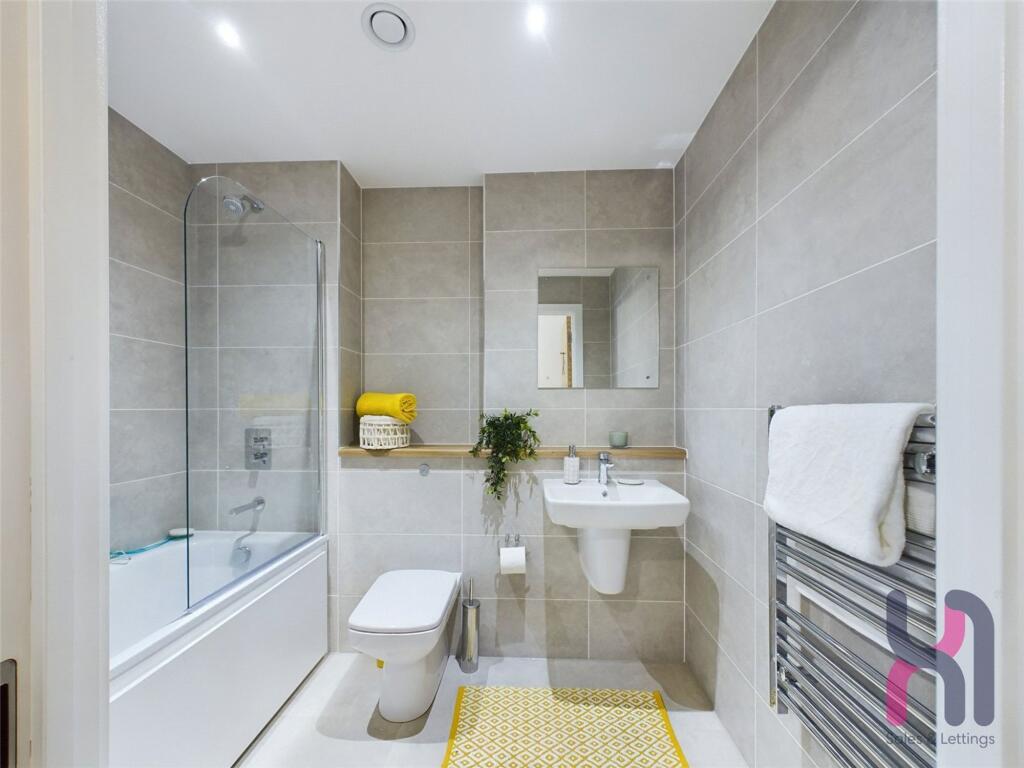 Apartment in Manchester - View 4