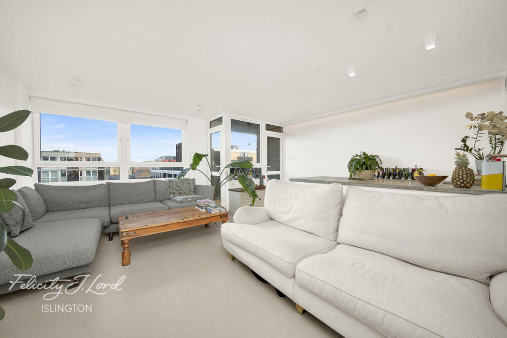 Main image of property: De Beauvoir Road, London