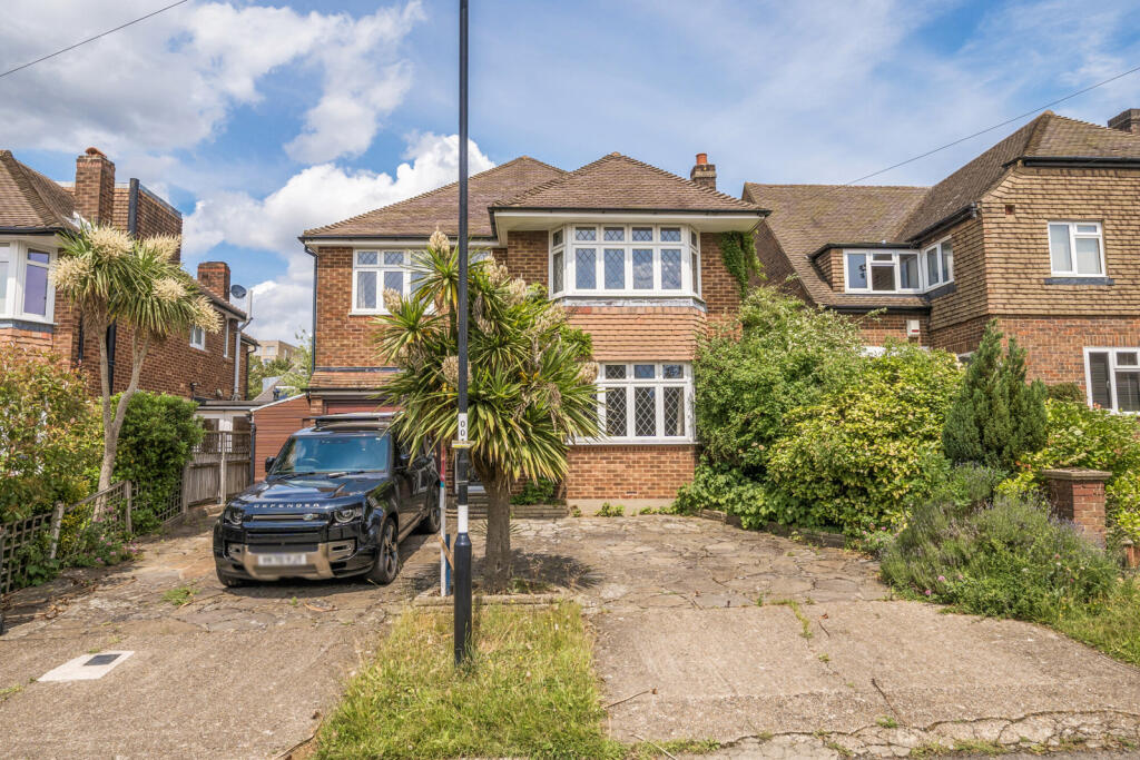 4-bed detached on Spurgeon Avenue, London, £875,000