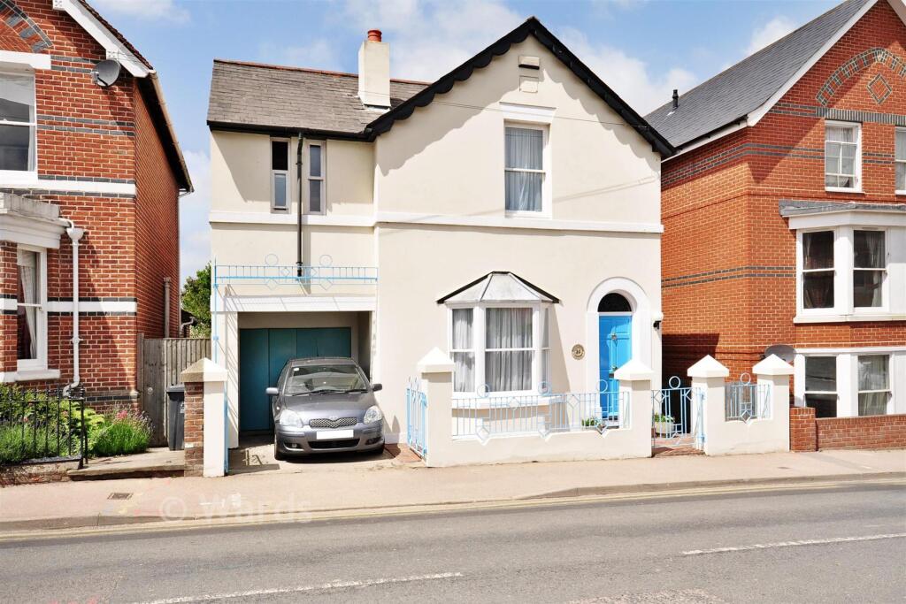 4-bed detached on Nunnery Fields, Canterbury, Kent, £355,000