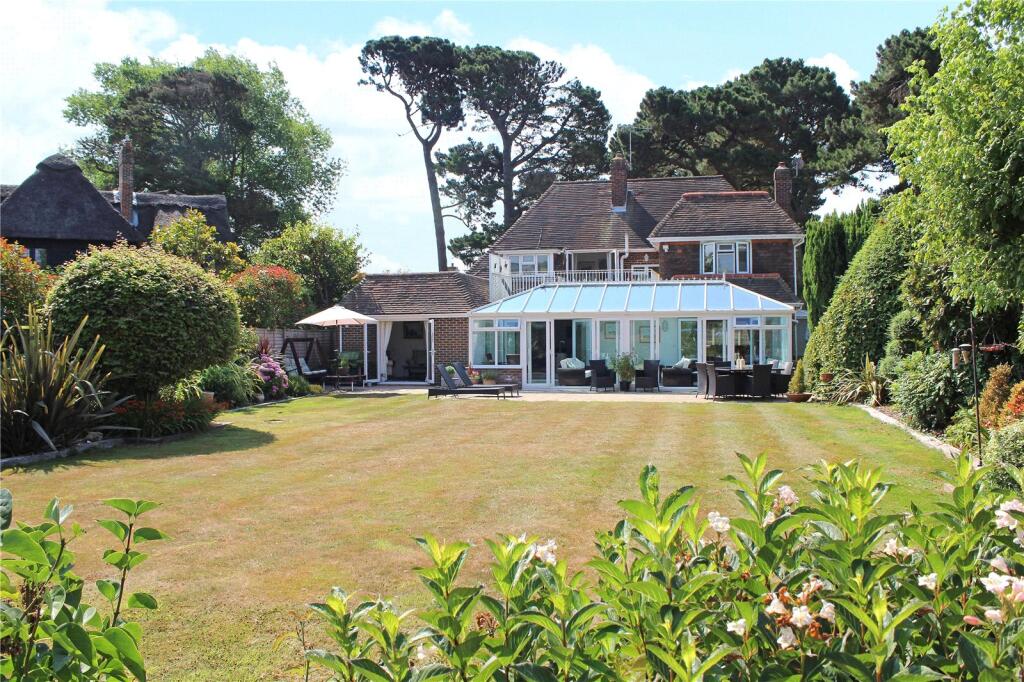 East Drive, Ham Manor, Angmering, West Sussex