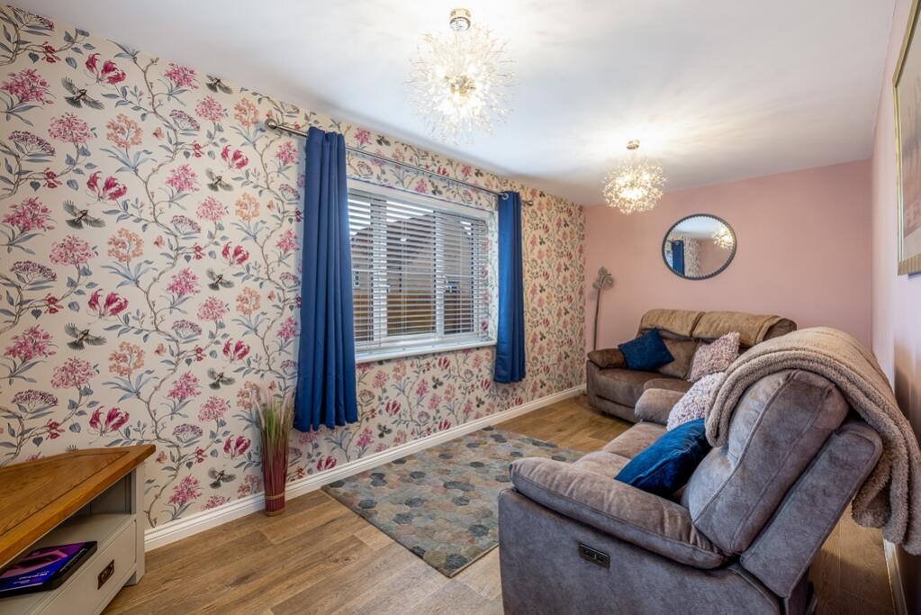 Belle Vue Close, Holbeach, Spalding, Lincolnshire, PE12 photo 2
