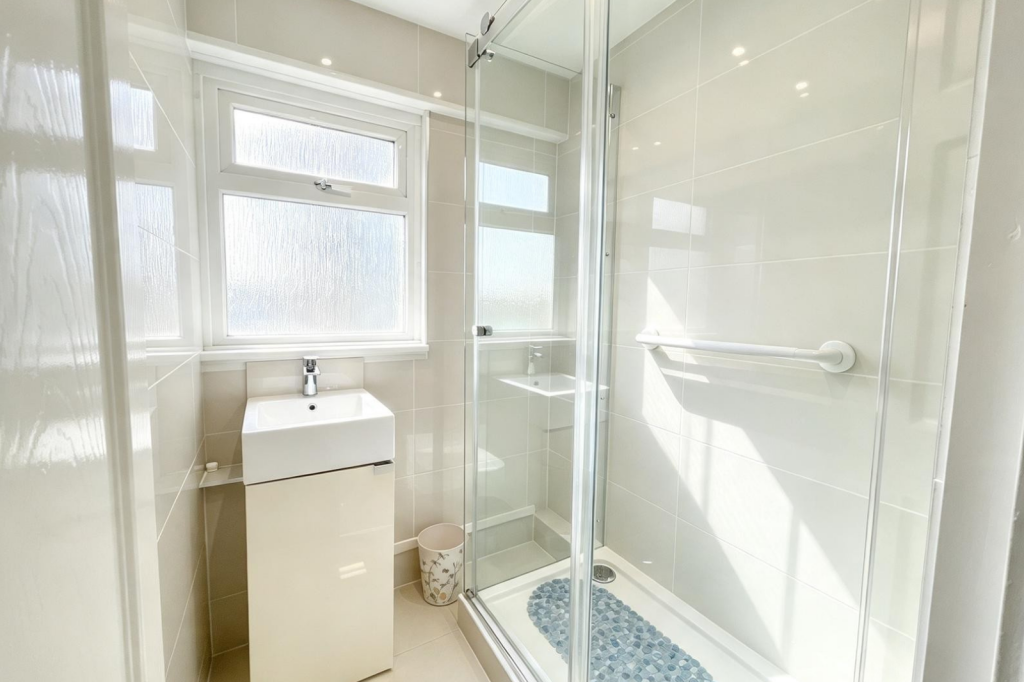Helmswood Drive, Birmingham, B37 7LP photo 2
