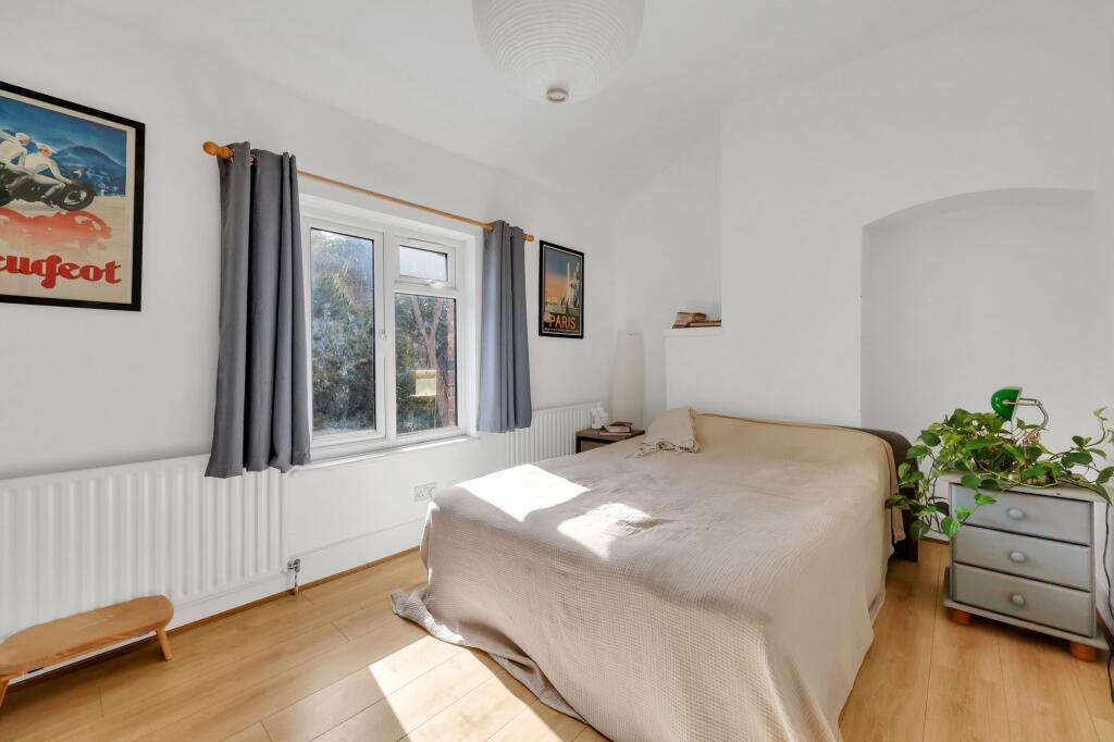House in London - View 4
