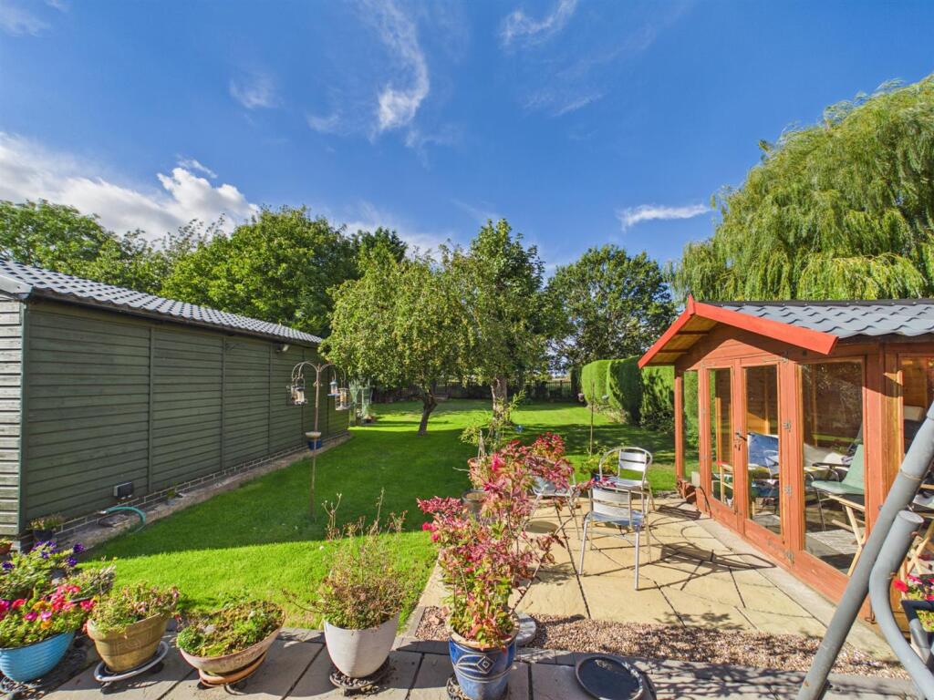 House in Grimsby, North Cotes - View 4