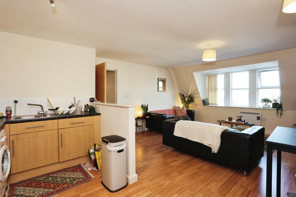 Apartment in Nottingham - View 5