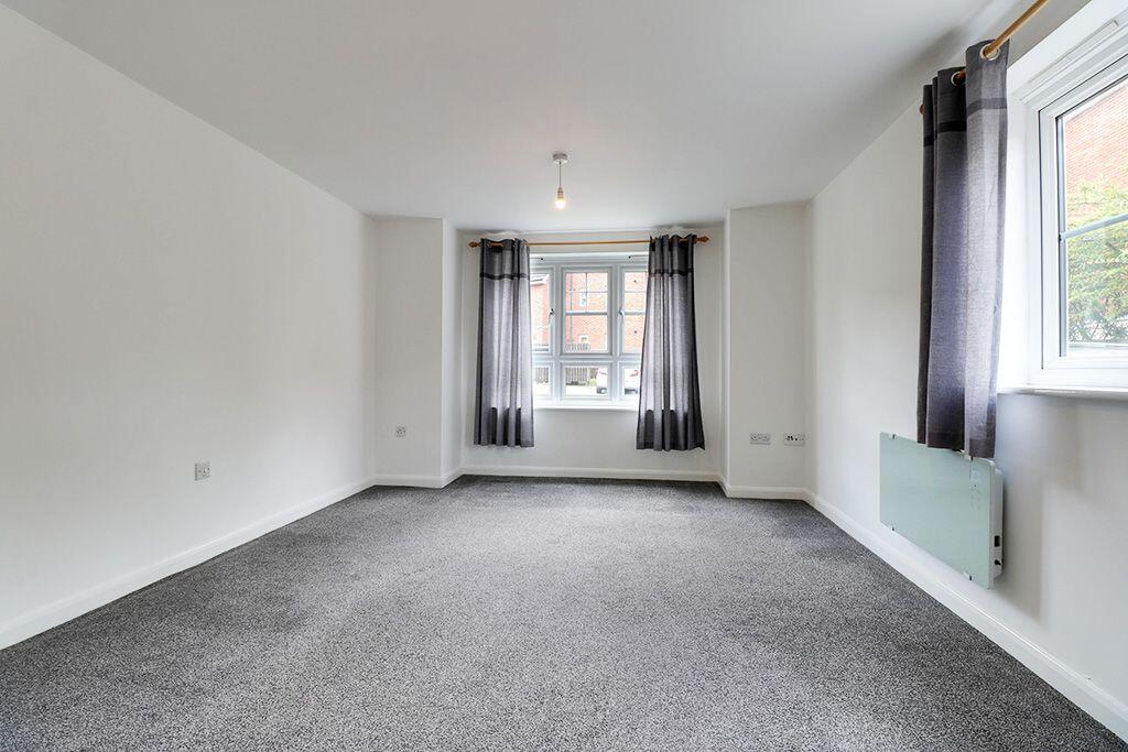Apartment in Sandwell, West Midlands - View 3