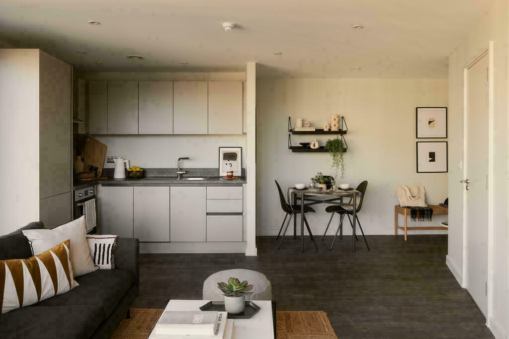 Apartment in Cardiff - View 3