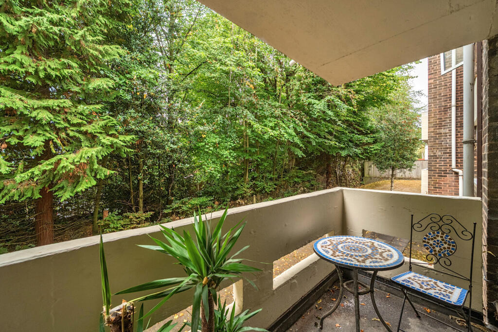 Apartment in Guildford - View 5