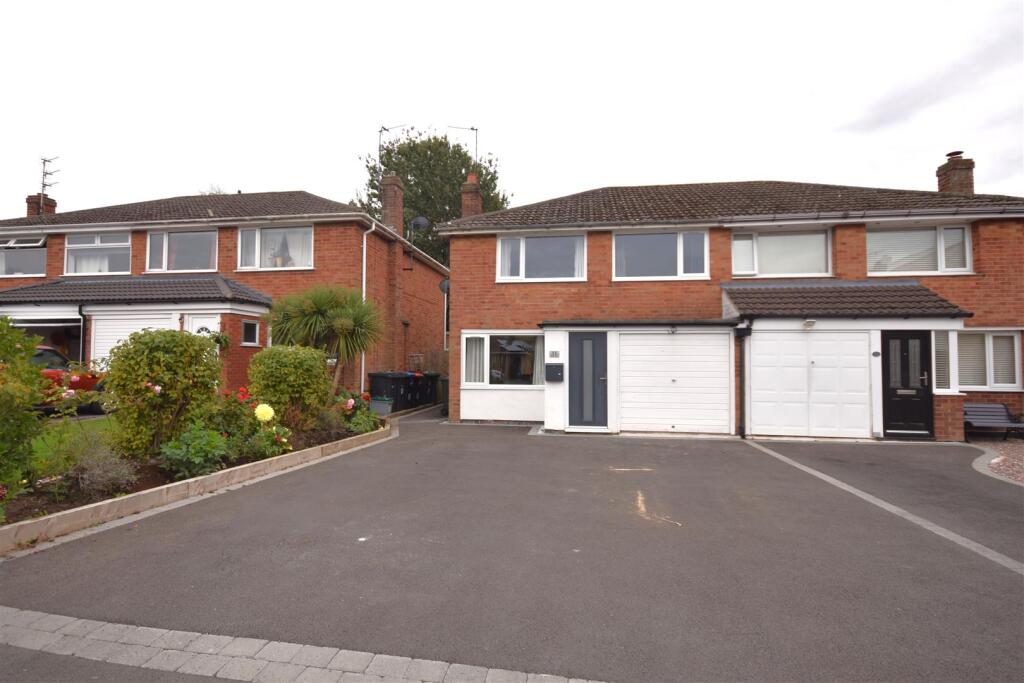 Main image of property: Warwick Close, Neston