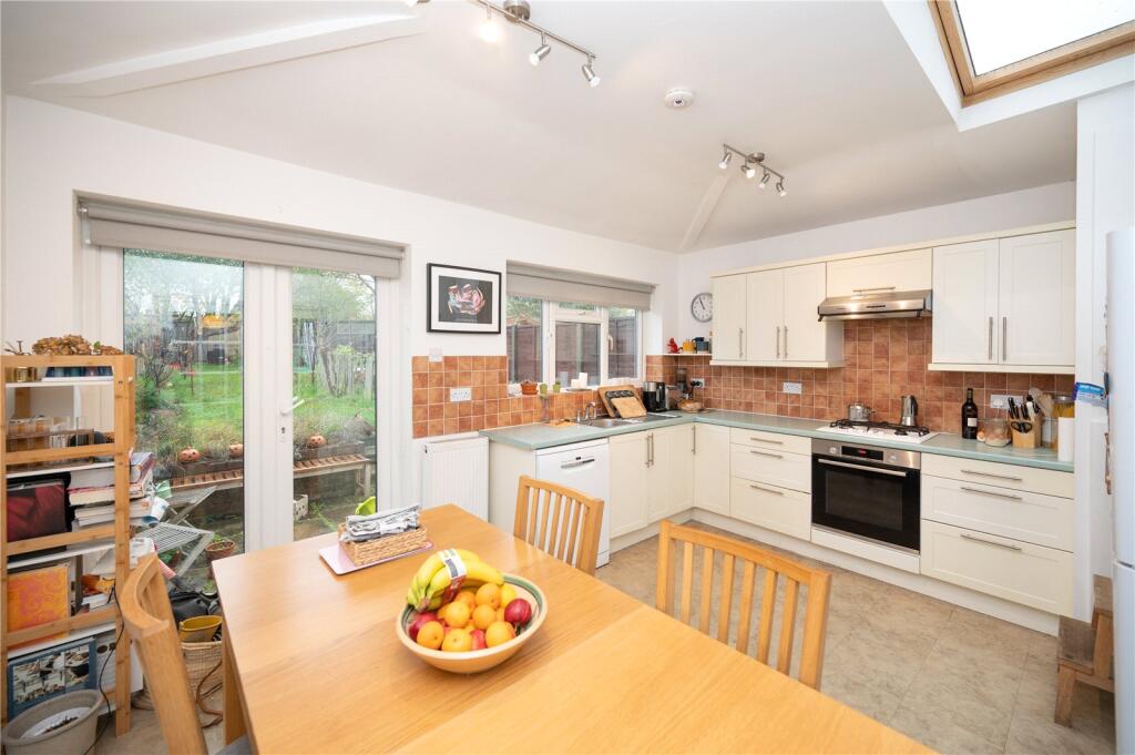 House in St Albans - View 3