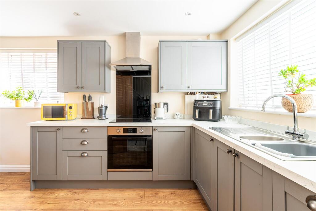 Spacious two-bedroom home with countryside views on the fringes of Yatton - View 3