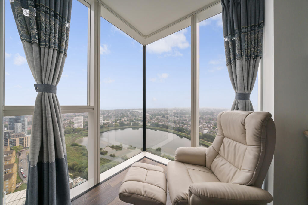 Apartment in London - View 5