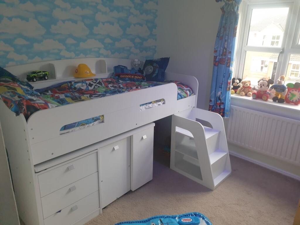 House in South Derbyshire, Derbyshire - More