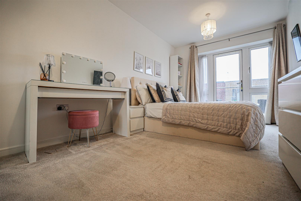 Frogmore Road, Hemel Hempstead, HP3 photo 2