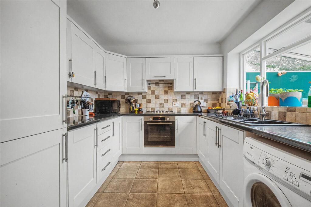 House in Oxford, Robin Hood, East Oxford - View 4
