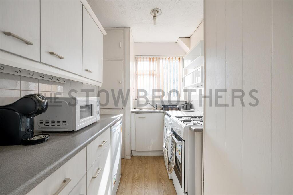 Apartment in London - View 5