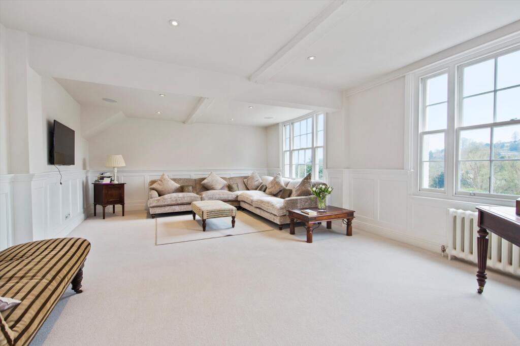 House in Guildford - View 4