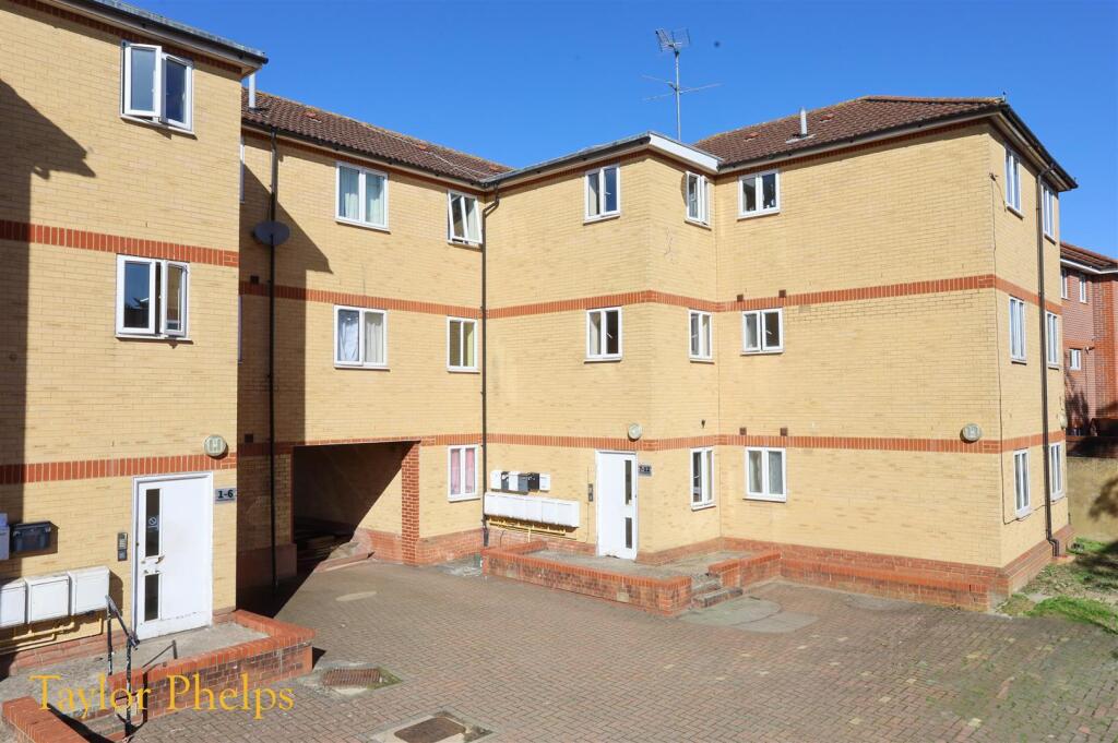 Main image of property: Hobbs Close, Cheshunt