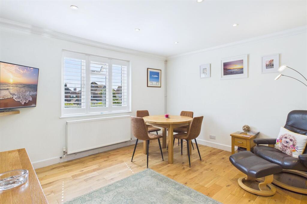 Apartment in Brighton - View 5