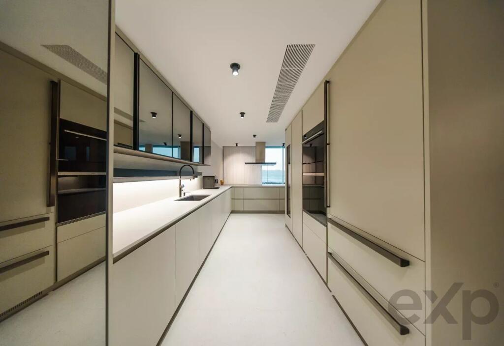 Main image of property: Oporto, Vila Nova de Gaia