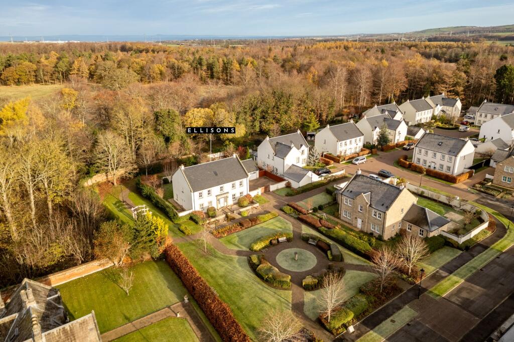 House in Lugton, Eskbank - View 3