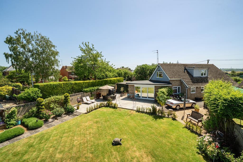Main image of property: Farmoor, Oxford, OX2