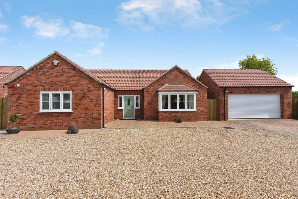 3-bed detached on Main Road, Maltby Le Marsh, Alford, £475,000