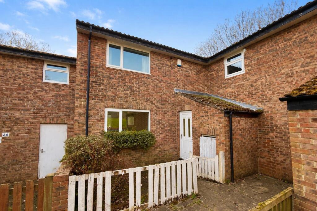 Main image of property: Silk Mill Approach, Leeds, West Yorkshire, LS16