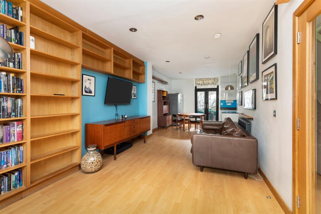 House in Brighton - View 5