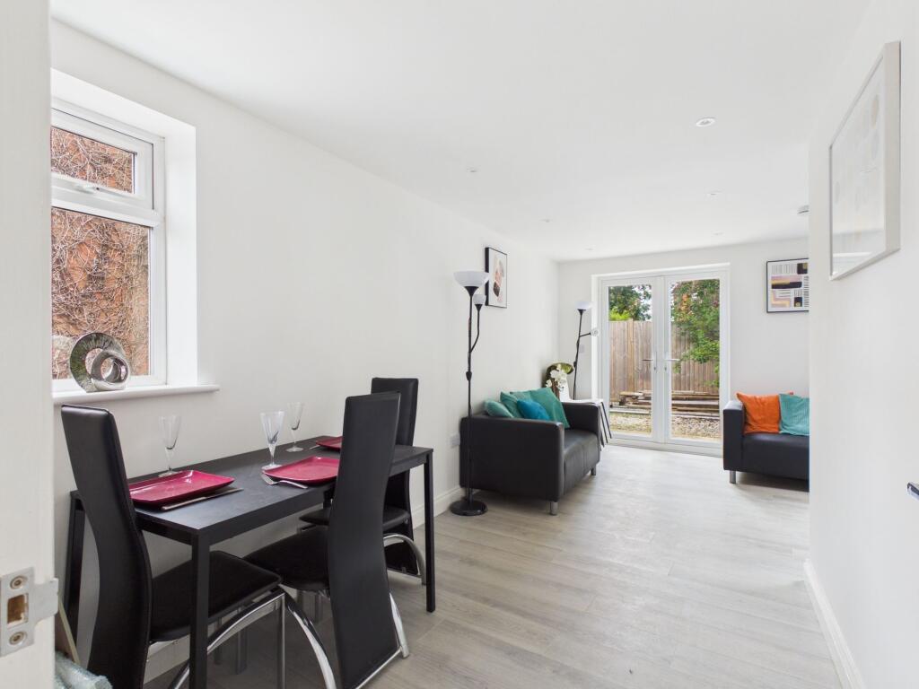 House in Worcester - View 5