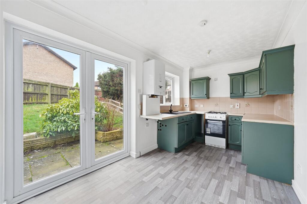 Honeysuckle Road, Hamilton, Leicester photo 3
