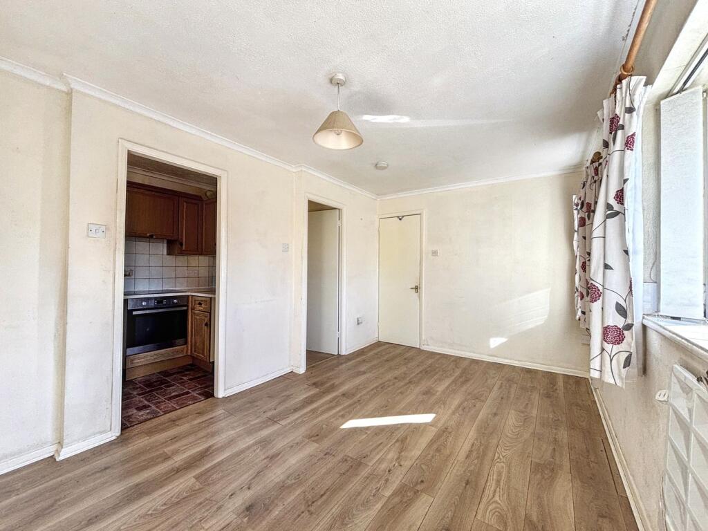 Apartment in Tonbridge - View 4