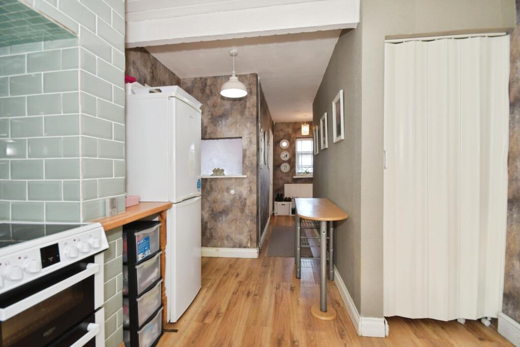 Sylvia Road, Dronfield, S18 photo 4