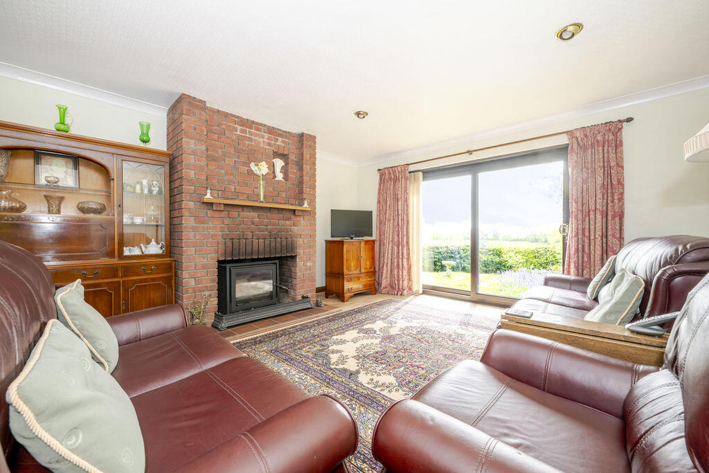 House in Wealden, Herstmonceux - View 3