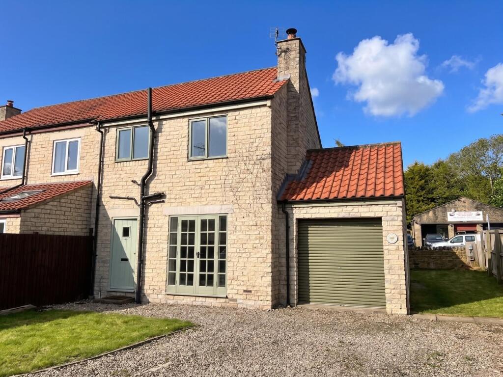 3-bed terraced on 14A Beckett Close, Nawton, YO62 7SB, £230,000