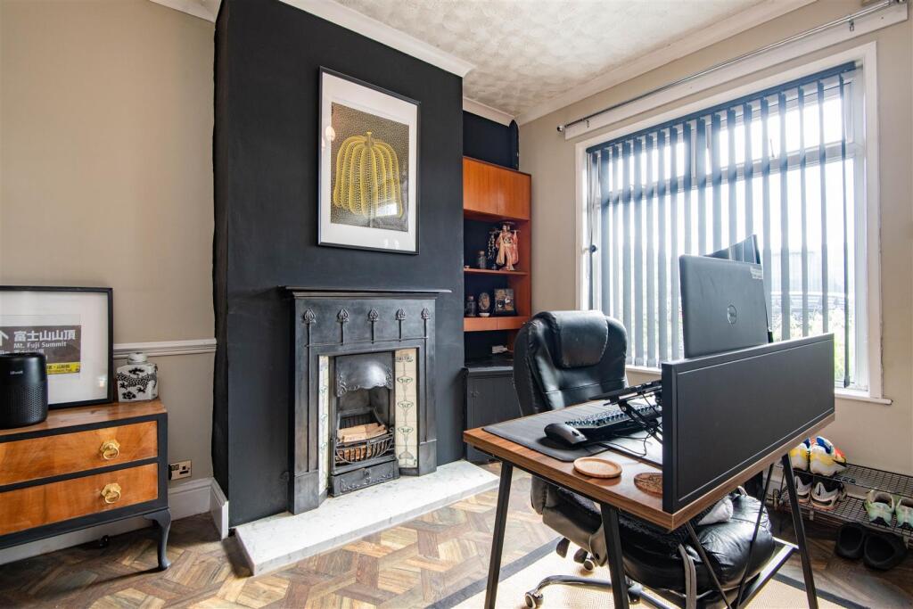 House in Bolton - View 4