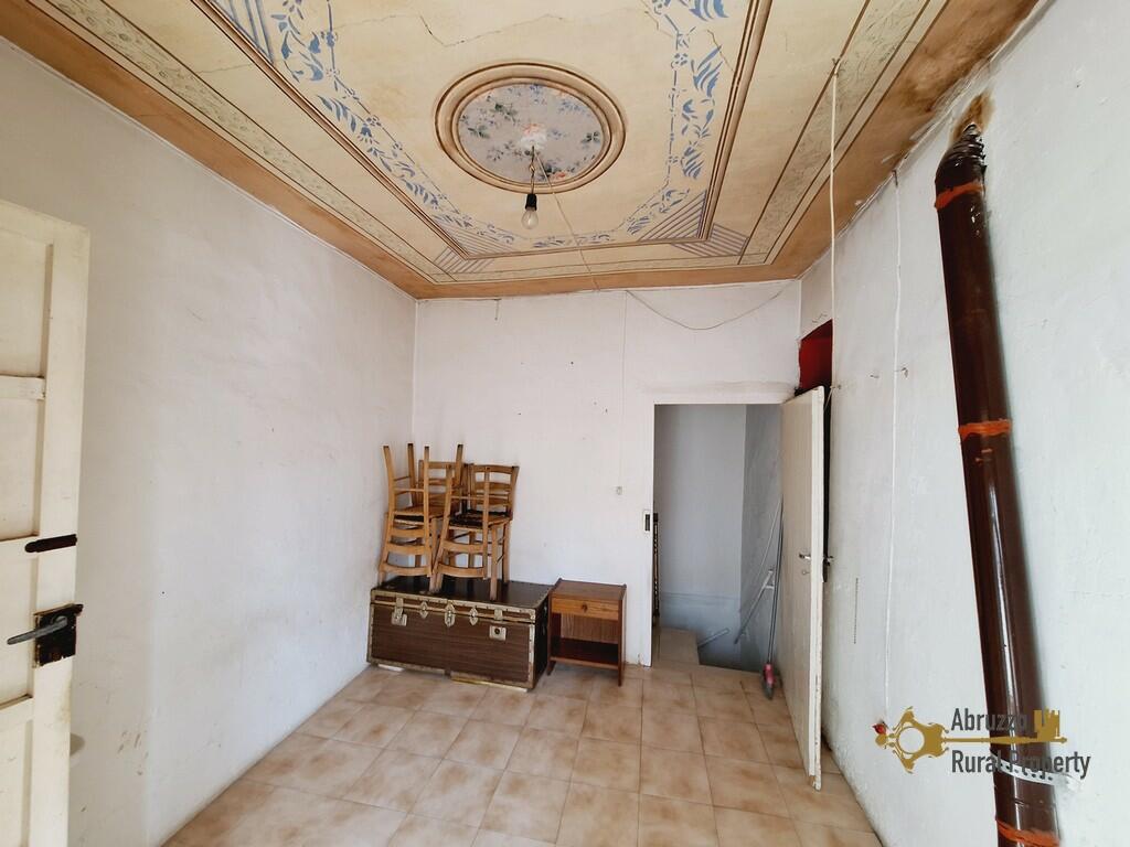 Main image of property: Tufillo, Chieti, Abruzzo