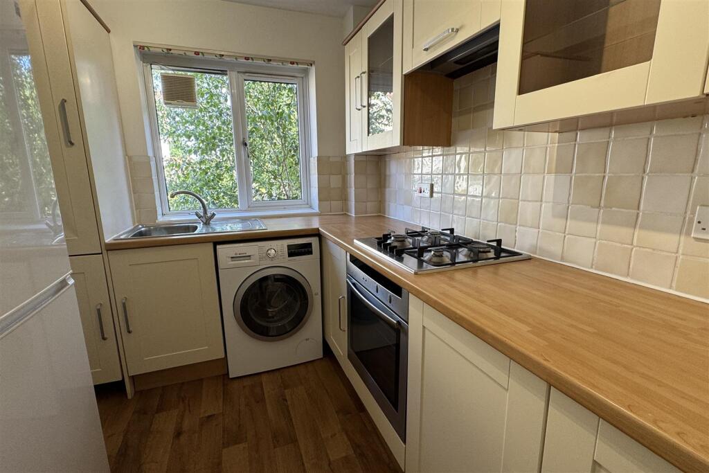 Milford, Godalming photo 4