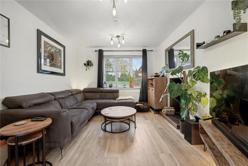 6a Buryfields Estate photo 3