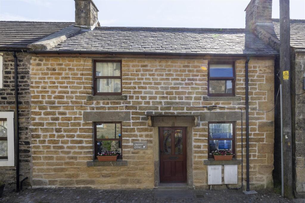 Main image of property: Appletree Cottage, Low Bentham