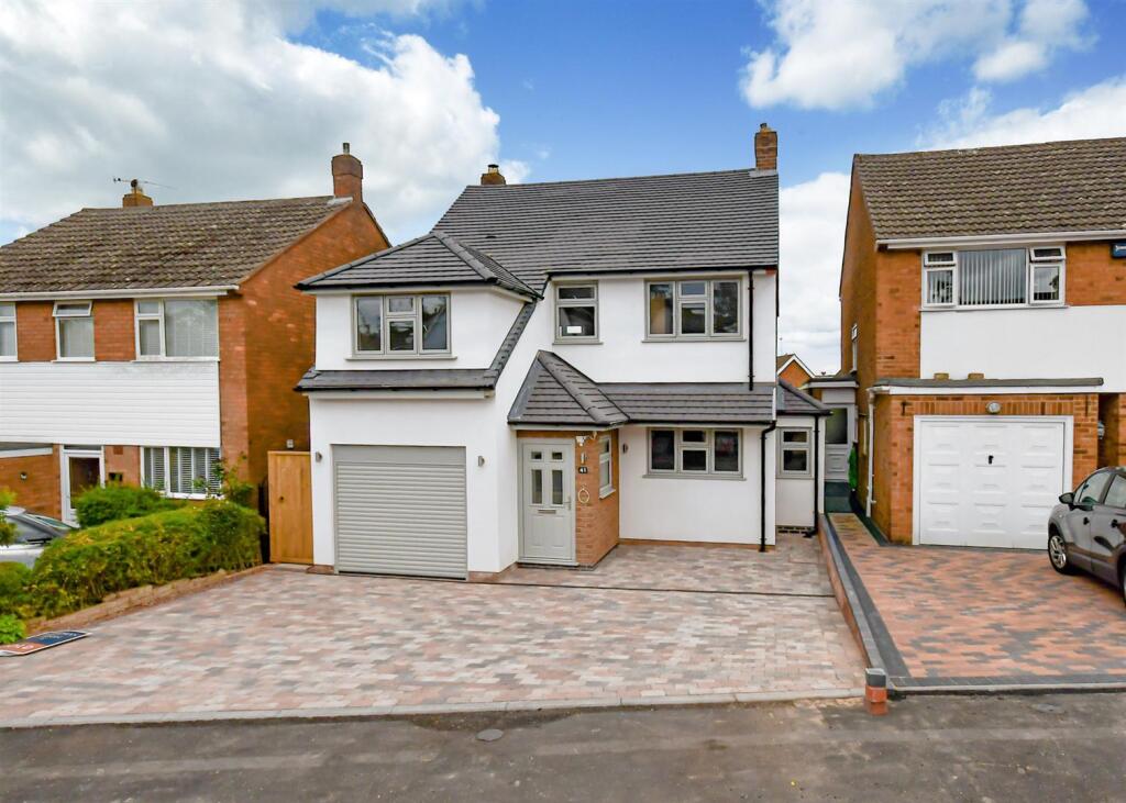 4-bed detached on Lea Manor Drive, Wolverhampton, £479,950
