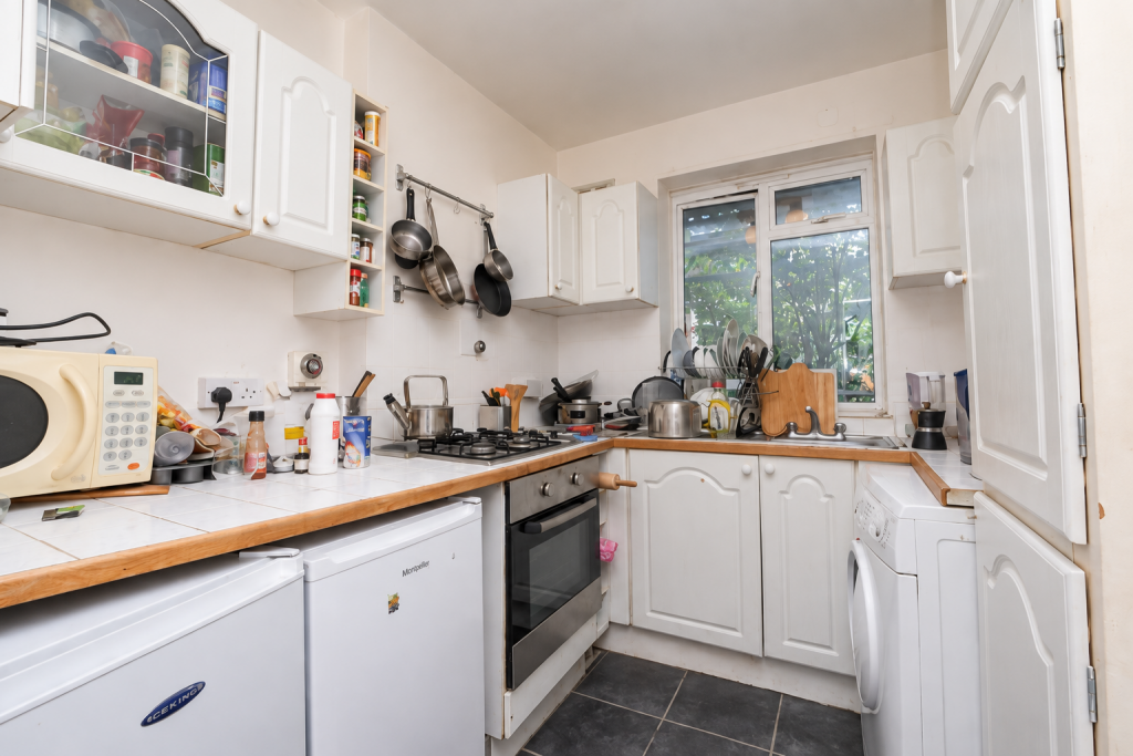 Apartment in London - More