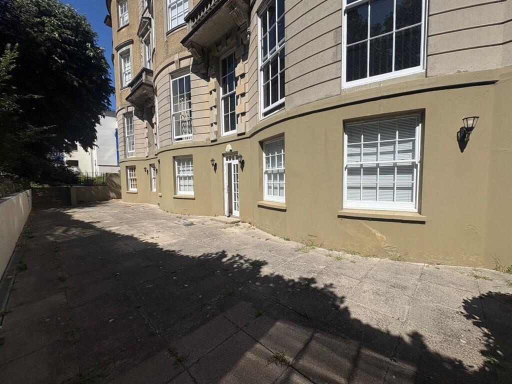 Apartment in Brighton - View 5