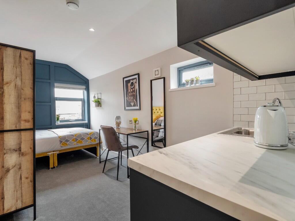 Main image of property: Queens Walk, Peterborough, Cambridgeshire, PE2