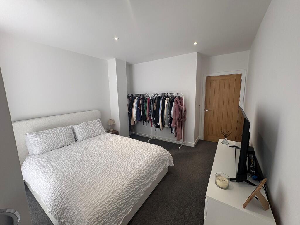 Easthorpe Street, Ruddington - More