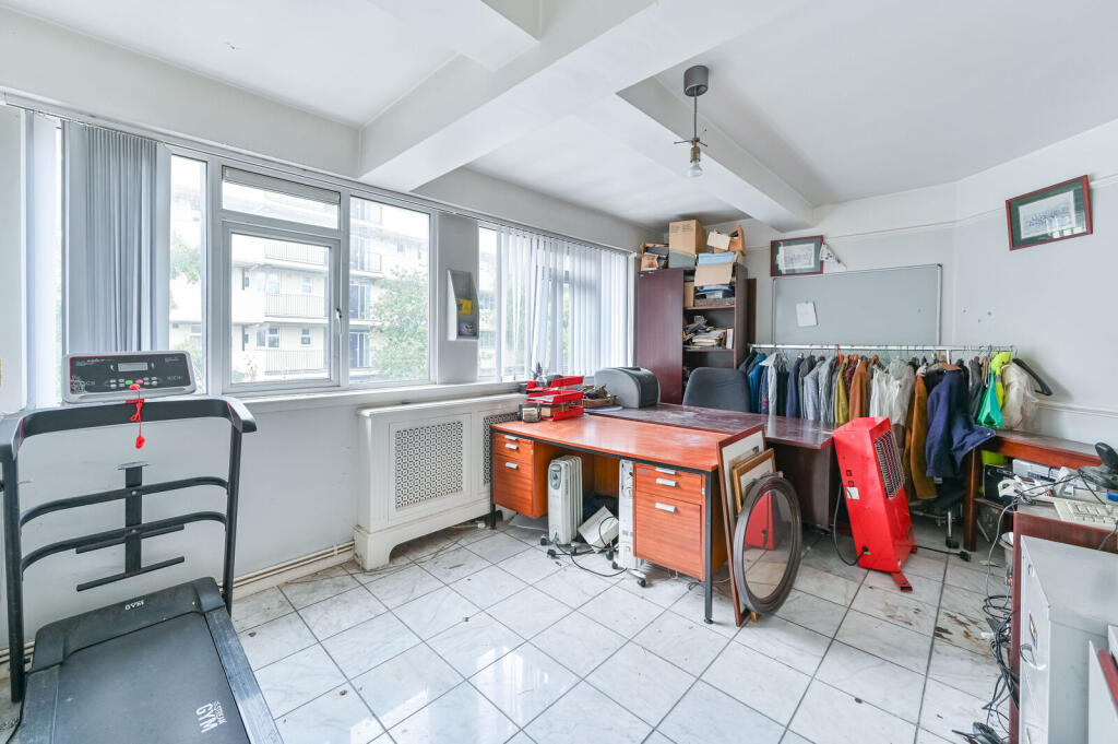 House in London - View 4