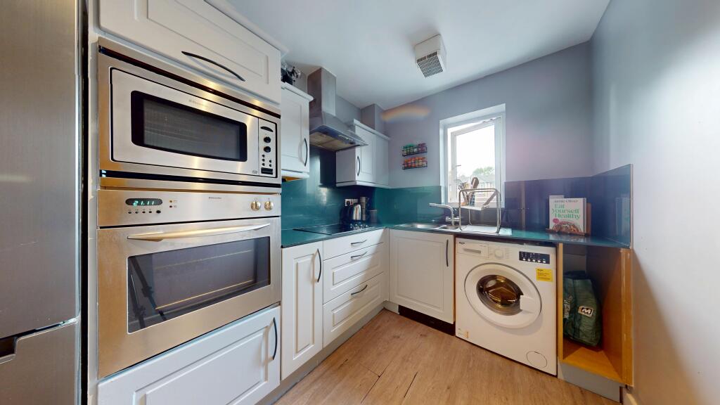 Apartment in Cardiff, Thornhill - View 5